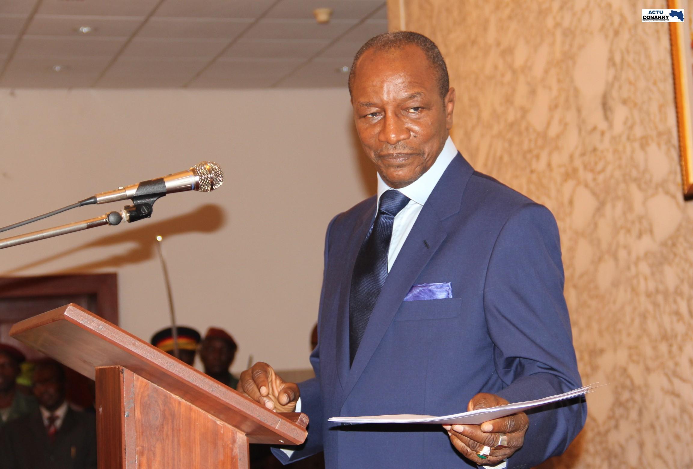 Ebola et Covid-19 : Alpha Condé réactive l’interdiction de rassemblement (décret)