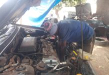 Kankan : à la découverte de Makemé Kourouma, une femme mécanicienne