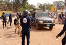 Kolaboui (Boké) : une manifestation contre le manque de courant paralyse les activités