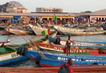 Naufrage aux abords du port de Boussoura : « c’est dû à une surcharge », révèle le ministre des Pêches