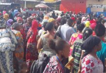 Manifestation des femmes devant la mairie de Ratoma : voici la version du maire