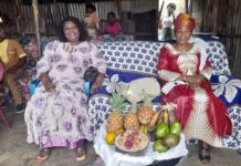 Conakry : Makalé Camara, présidente du parti FAN rencontre ses militants de Dabondy