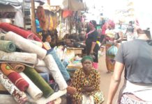 Port du masque : la mesure de nouveau foulée au sol à Conakry