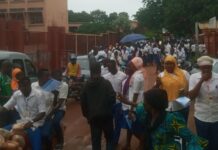 Bac 2021 à Kankan : 20 téléphones saisis et dix surveillants éliminés dans un centre