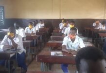 Baccalauréat unique : plusieurs téléphones saisis sur des candidats à Siguiri