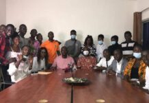 Dakar: rencontre des étudiants guinéens avec un député de leur pays