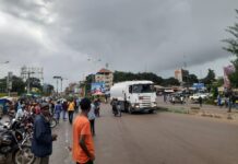 Grève des conducteurs de taxis à Conakry : des nombreux passagers affectés