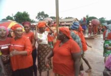 Kamsar : les femmes dans les rues pour dénoncer le manque de courant dans la ville minière