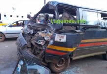 Conakry : un minibus percute un camion et fait un blessé grave au camp Carrefour