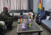 En visite à Conakry, Embaló invite Mamadi Doumbouya à se comprendre avec la communauté internationale
