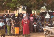 Kankan : les femmes vendeuses du marché Dibida prennent d’assaut la mairie