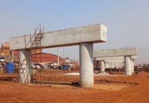 Construction de l’échangeur de Kagbelen : les usagers se plaignent de la lenteur des travaux