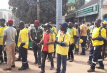 Sit-in à Kaloum : les travailleurs de UMS Boké attirent l’attention des autorités sur leurs conditions de vie et de travail
