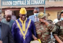 Maison centrale de Conakry : voici la première réaction de AOB à sa sortie de prison