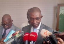 Conakry: les rapports de la Cour des comptes remis au CNT