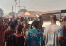 Faranah : des femmes dans la rue contre l’inexistence du bureau syndical des transporteurs