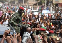 Guinée: quand le Colonel Mamadi Doumbouya fait place nette
