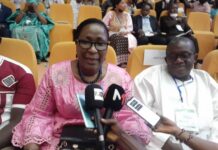 Des motos et de l’argent remis à des jeunes de Wanindara par les facilitatrices : « Ça n’a rien à voir avec la manifestation… »