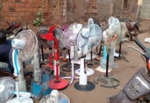 Mois de mars à Kankan : un engouement de taille dans les ateliers de réparation des ventilateurs