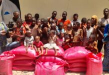 Conakry: l’orphelinat AIED-Guinée bénéficie d’un don de plusieurs sacs de riz