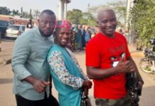 Des humoristes ivoiriens en séjour en Guinée pour le FAR de Labé : « Ça sera un grand festival » (Le Magnific)