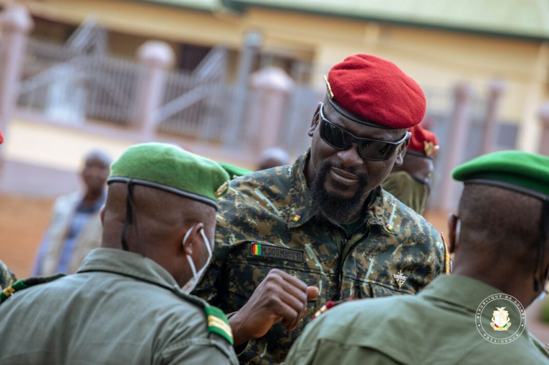Colonel Mamadi Doumbouya, président de la transition dans certaines garnisons militaires, Laguinee.info