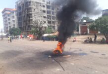 Échauffourées après l’arrestation de Foniké Menguè et cie : les manifestants règnent en maître sur l’axe Bambéto-Cosa