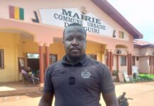 Siguiri: la mairie fermée par un groupe de jeunes, des agents de sécurité tabassés, un membre de l’état civil enfermé