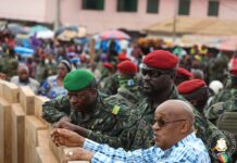 Col. Doumbouya ferme après le limogeage du ministre Yaya Sow et cie : « personne n’est au-dessus de la loi…»