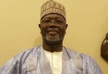 Aliou Tine, défenseur des droits humains sénégalais : « La dissolution du FNDC est une mesure totalement arbitraire…»