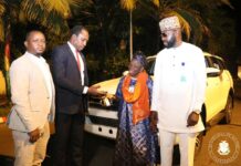 Palais Mohamed V : Le Chef de l’Etat laisse parler son cœur et vole au secours de Binta Laly Sow