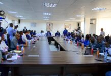 La CAF rassure la Guinée : « Nous ne sommes pas venus pour retirer l’organisation de la CAN 2025 à la Guinée »