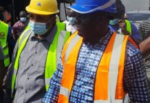 Week-end assainissement : le ministre de la santé et celui de l’administration du territoire au dépotoir de Yimbaya bougie