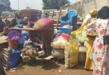 Bambéto : une famille expulsée manu militari à 4h du matin porte des accusations contre des avocats, notaires et huissiers de justice