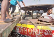 Sangoyah: un minibus percute un camion remorque et fait plusieurs blessés