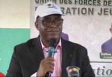 Dr Fodé Oussou flingue les autorités de l’aéroport de Conakry : « On ne peut pas créer un évènement pour inaugurer un Wifi »