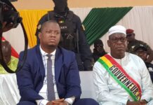 Tournée de Charles Wright : possible larve de guêpe ! (édito-Mognouma)