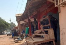 Kankan : tension entre les vendeurs illégaux de médicaments et la gendarmerie