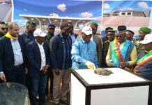 Faranah : le Premier ministre procède à la pose de la première pierre de construction de l’aérodrome