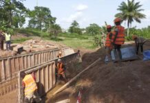 Yomou : arrêt des travaux de bitumage des voiries urbaines pour manque de financement préalable