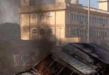 Koloma : une manifestation contre le délestage du courant électrique en cours