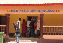 Boke/ Manif pour l’électricité : le gouverneur de la région à Kolaboui pour décrisper la situation