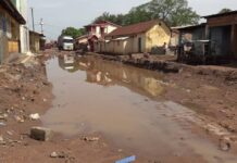 Kankan-Banankoroda : les caniveaux et voiries urbaines bouchés après de fortes pluies diluviennes (reportage)