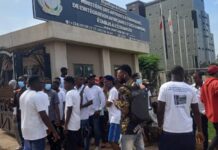 Ministère des AE : des guinéens revenus de Tunisie exigent une réintégration