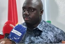 Confiscation des passeports diplomatiques des Ministres : Mory Condé tente de sauver Goumou