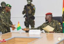 Transition : plusieurs officiers prêtent serment devant le colonel Doumbouya