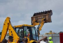 Samedi assainissement à Matoto : « Les chefs de quartiers qui ne vont pas s’y mettre…nous allons prendre… » (Maire)