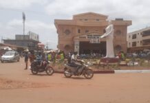 Rentrée scolaire à Kankan : les responsables éducatifs s’activent et les parents d’élèves s’alarment