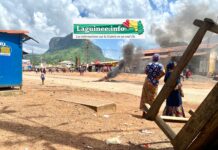 Dubréka : les jeunes manifestent contre le manque de courant et le mauvais état de la route