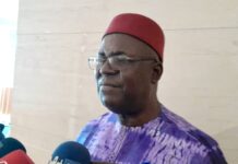 Quand l’entourage devient le tombeur : Dr Faya secoue la transition